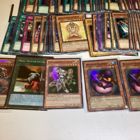 Konami Yugioh card lot of 101 Yu-Gi-Oh cards Foil and Regular - Picture 10 of 14